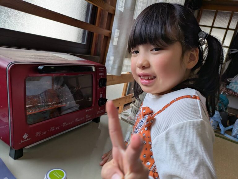 【2026年3月】富士市の子ども食堂「うちっち」活動報告フォトギャラリー​：オリジナルキーホルダー作り